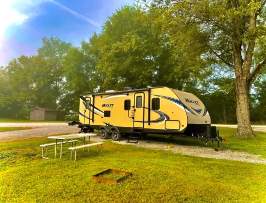 The Bobbyhana Glamping RV Experience 3BD @ Kentucky Horse Park